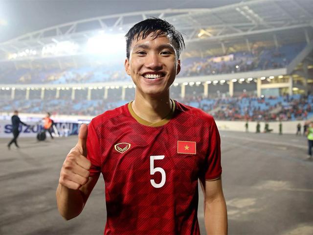 门兴格拉德巴赫发布备战花絮;清晨造点机会;亚冠任务艰巨;纪律约束更严格的简单介绍 门兴格拉德巴赫发布备战花絮;清晨造点机会;亚冠任务艰巨;纪律约束更严格的简单介绍