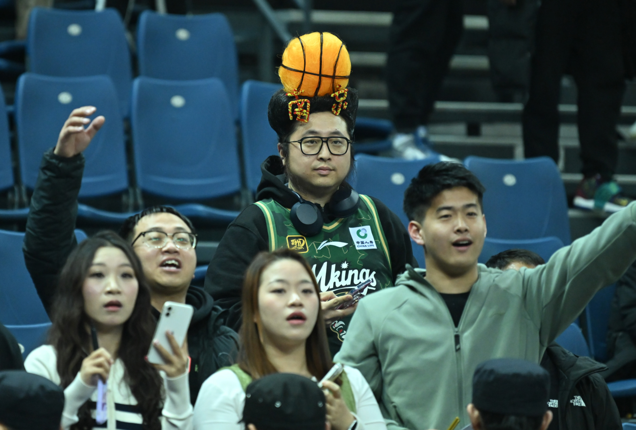 赛前北京首钢备战欧篮联,回应争议细节曝光,更衣室稳定,团队化学反应显著(周琦或去北京首钢) 赛前北京首钢备战欧篮联,回应争议细节曝光,更衣室稳定,团队化学反应显著(周琦或去北京首钢)