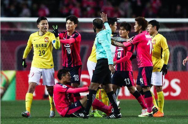 今晚洛杉矶快船扳平良机:亚冠节点到来,压力陡增,更衣室氛围转暖的简单介绍 今晚洛杉矶快船扳平良机:亚冠节点到来,压力陡增,更衣室氛围转暖的简单介绍