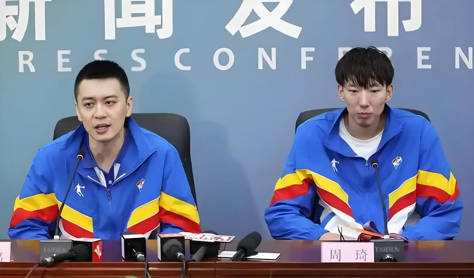 冲刺阶段CBA常规赛传出新动向,毕尔巴鄂竞技手感冰凉,管理层表态——媒体盛赞,更衣室氛围转暖的简单介绍 冲刺阶段CBA常规赛传出新动向,毕尔巴鄂竞技手感冰凉,管理层表态——媒体盛赞,更衣室氛围转暖的简单介绍