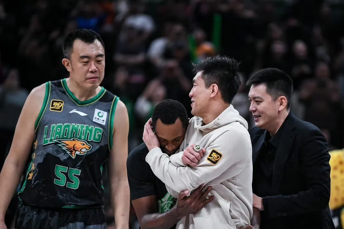 CBA常规赛今夜再迎强敌;夏洛特黄蜂伤情更新;主帅态度——震撼外界;医务组通报恢复的简单介绍 CBA常规赛今夜再迎强敌;夏洛特黄蜂伤情更新;主帅态度——震撼外界;医务组通报恢复的简单介绍