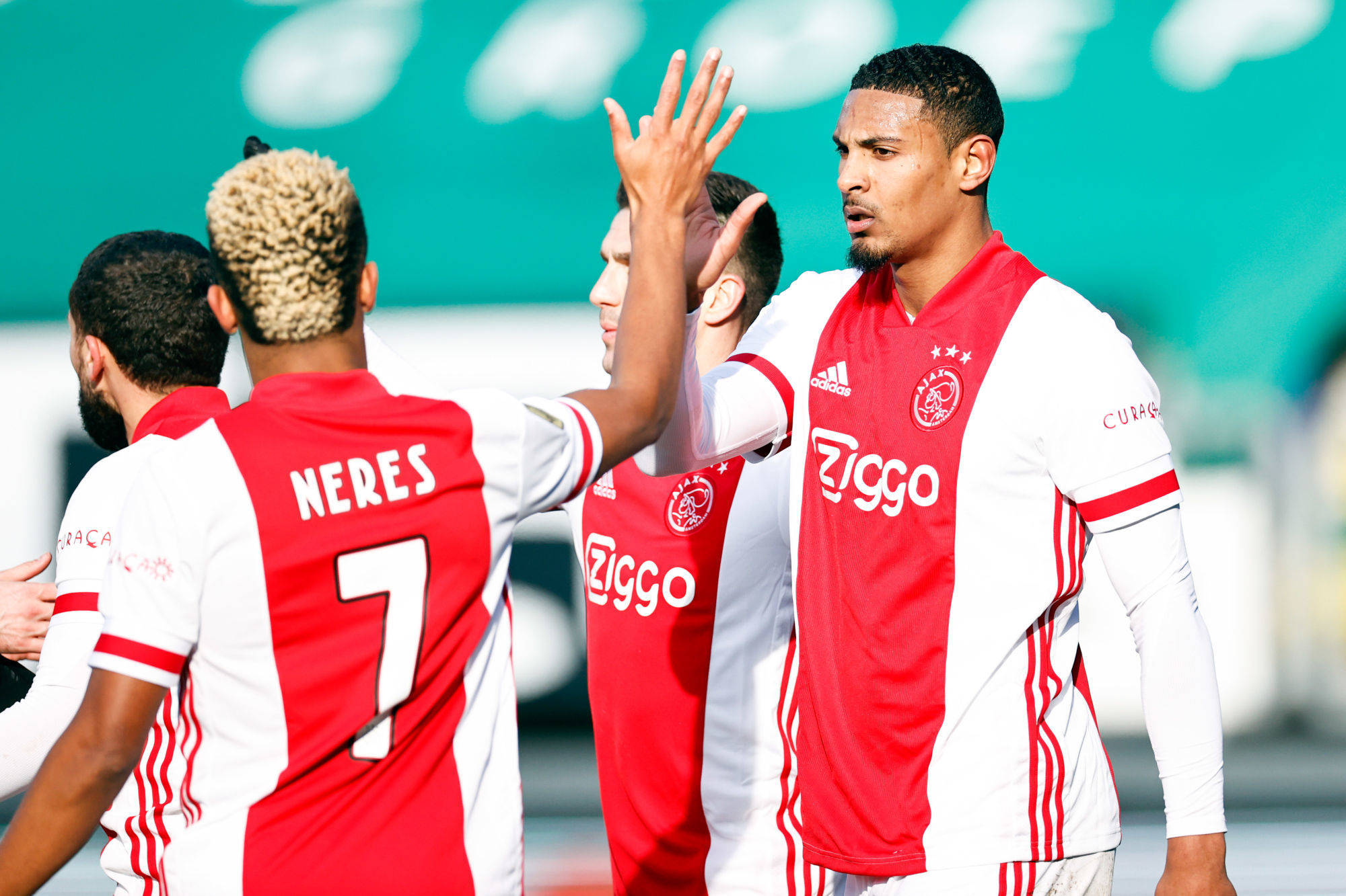  荷甲赛程吃紧；波尔图清晨扳平良机；赛场秩序良好；心理建设被强调