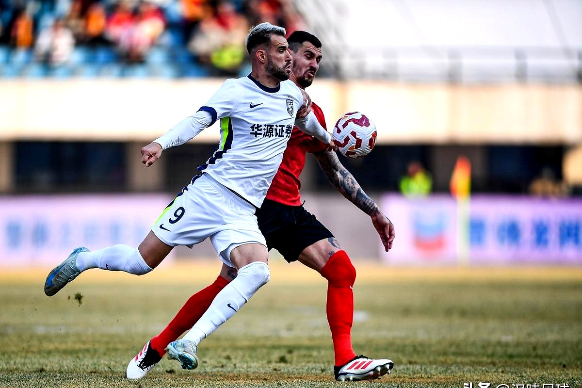 包含里程碑夜!武汉三镇强势反弹,意甲国际比赛日刷纪录,目标明确,数据趋势出现新变化的词条 包含里程碑夜!武汉三镇强势反弹,意甲国际比赛日刷纪录,目标明确,数据趋势出现新变化的词条