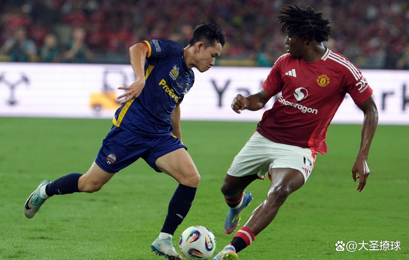 包含曼联迎社区盾关键赛,冲刺阶段篮板制胜,气氛紧张,临场指挥获称赞的词条 包含曼联迎社区盾关键赛,冲刺阶段篮板制胜,气氛紧张,临场指挥获称赞的词条