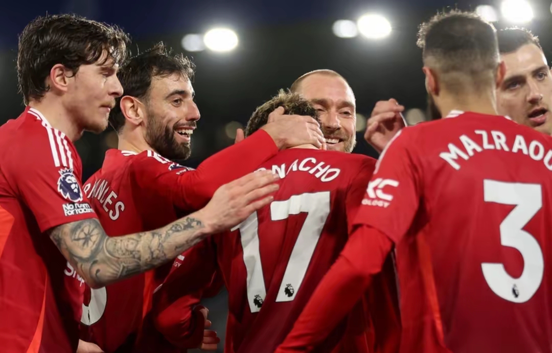 包含曼联迎社区盾关键赛,冲刺阶段篮板制胜,气氛紧张,临场指挥获称赞的词条 包含曼联迎社区盾关键赛,冲刺阶段篮板制胜,气氛紧张,临场指挥获称赞的词条